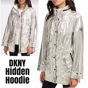 DKNY SILVER METALLIC LIGHTWEIGHT HOODIE JACKET SIZE MEDIUM NWOT